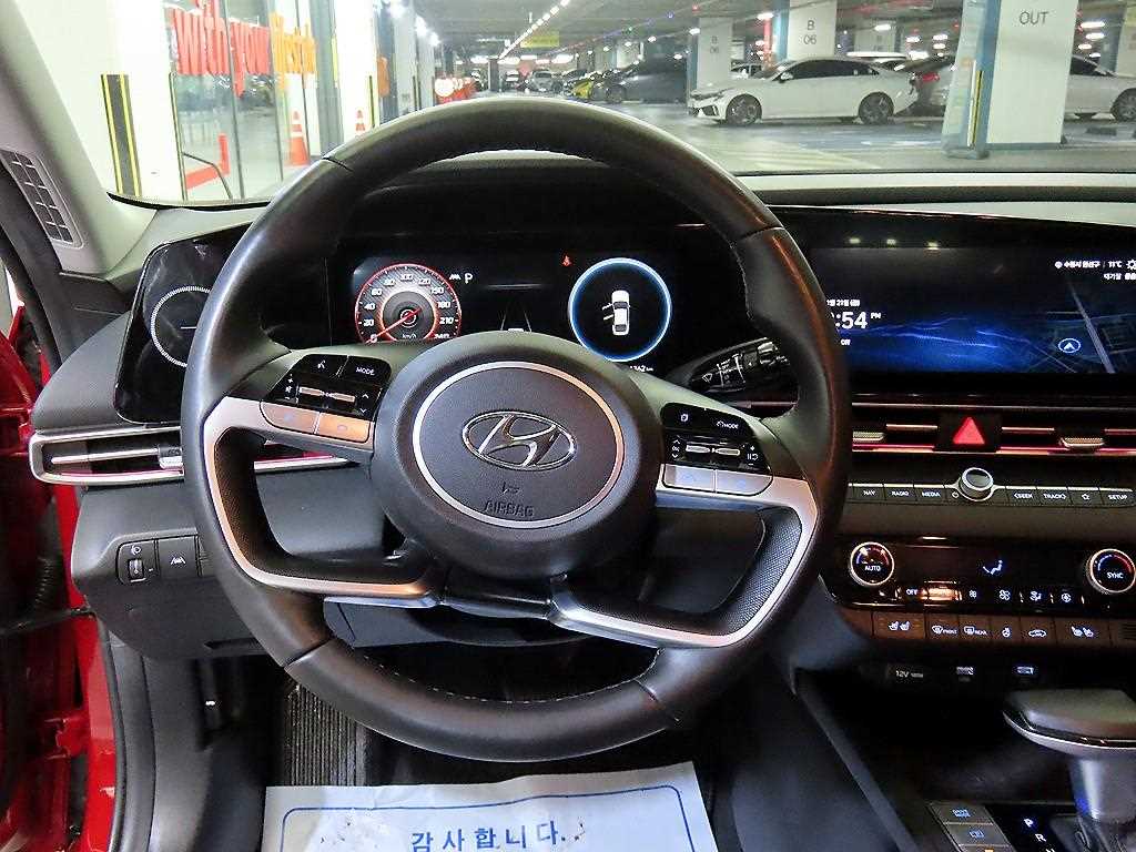 HYUNDAI Avante - Vista 8