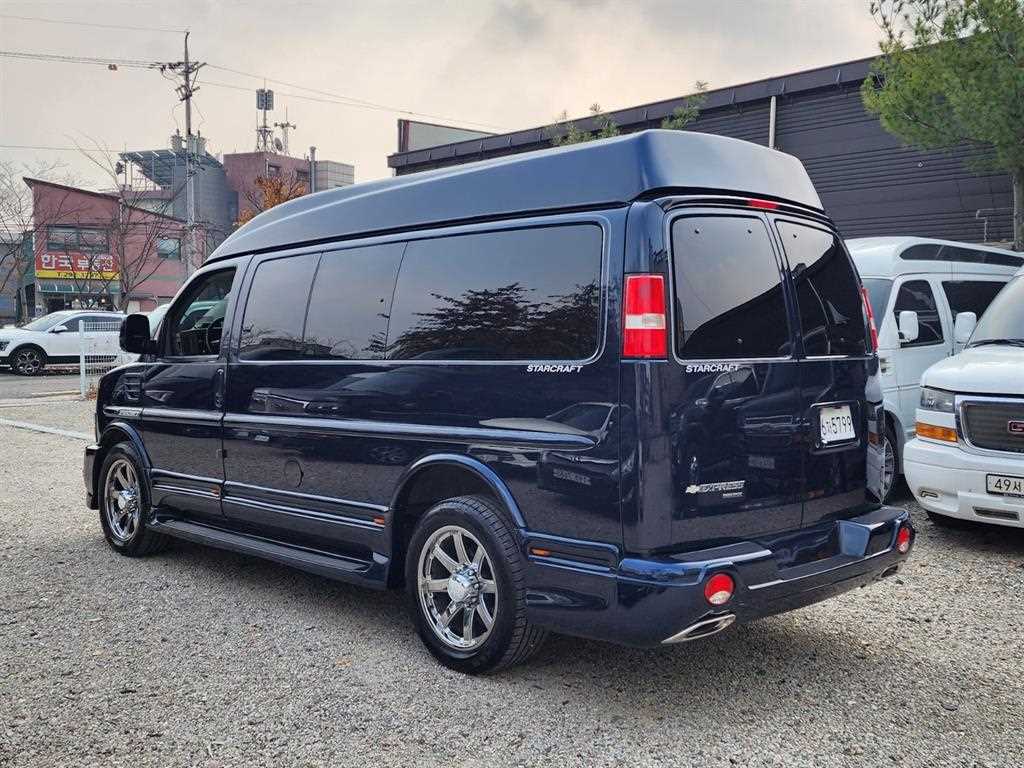 Chevrolet Express van - Vista 6