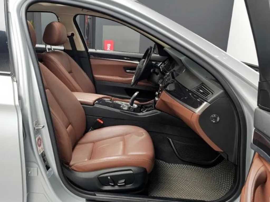 BMW 5 Series - Vista 8