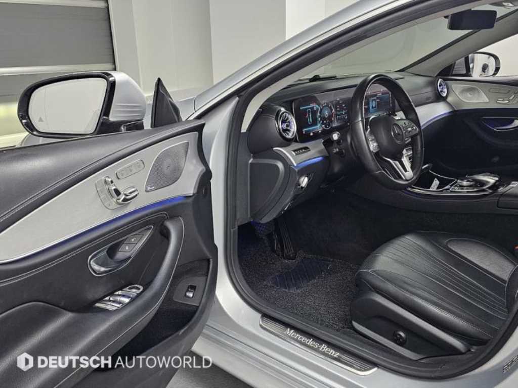 Mercedes Benz CLS Class - Vista 11