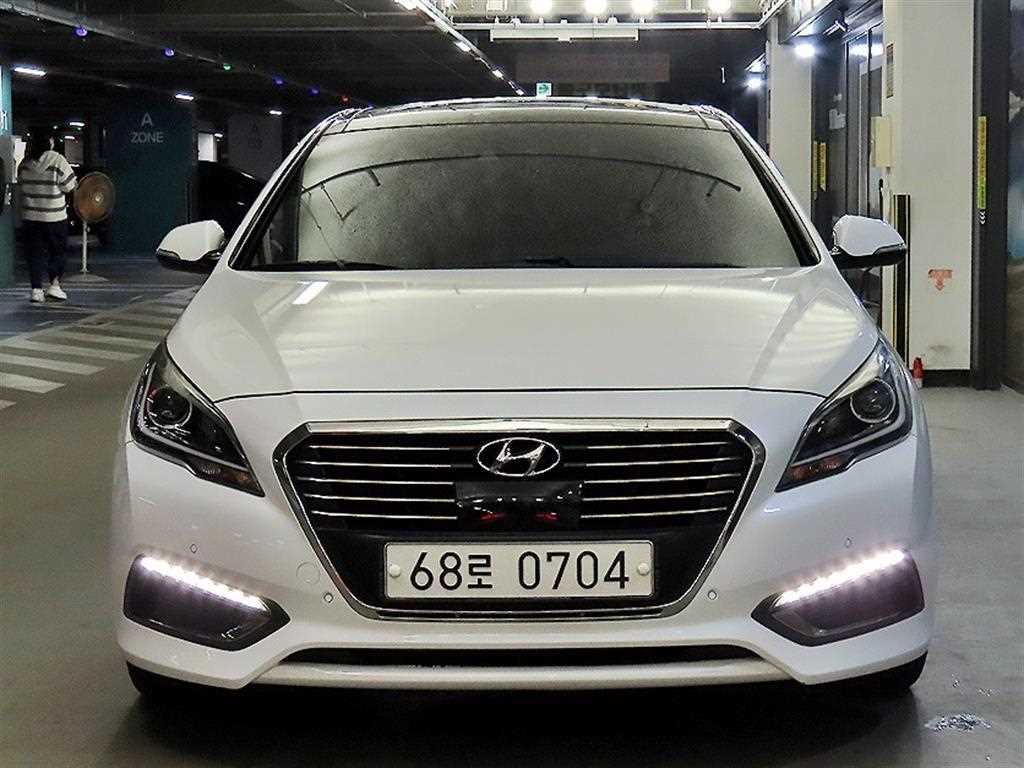 HYUNDAI Sonata - Vista 2