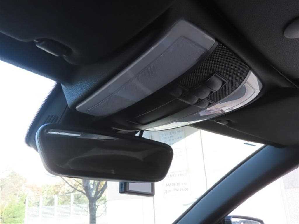 Mercedes Benz E class - Vista 10