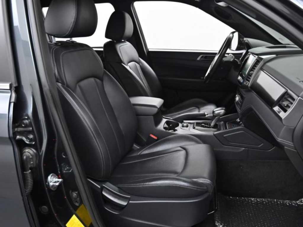 Ssangyong Rexton - Vista 10