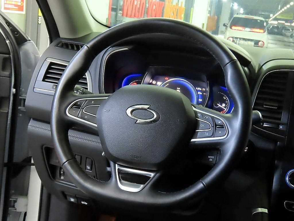 SAMSUNG QM6 - Vista 8