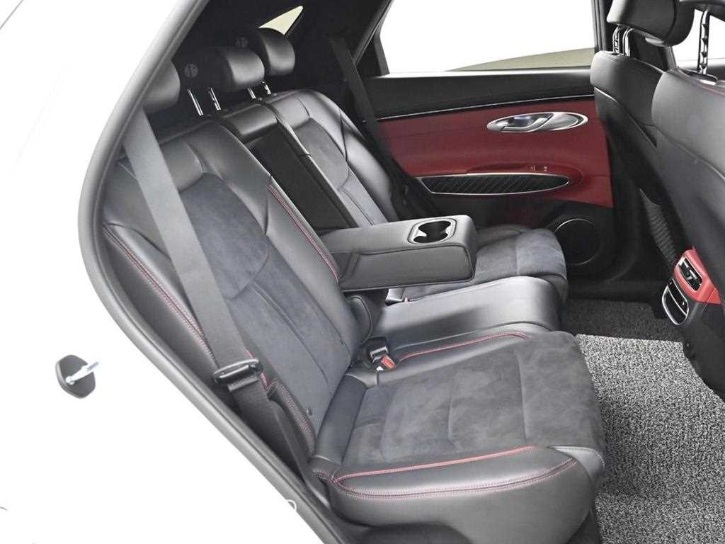 Genesis GV70 - Vista 12