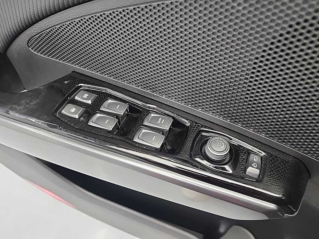 Ssangyong Tivoli 2022 Rojo - Importación desde Corea - HF Imports Iquique - Foto 17