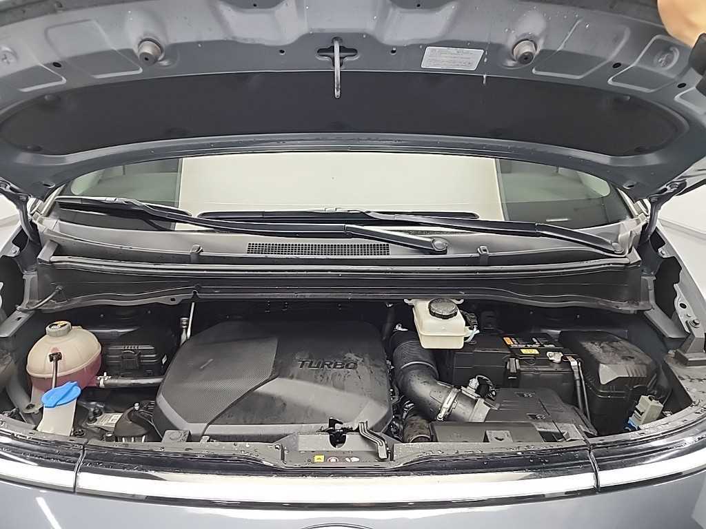 HYUNDAI Staria - Vista 5