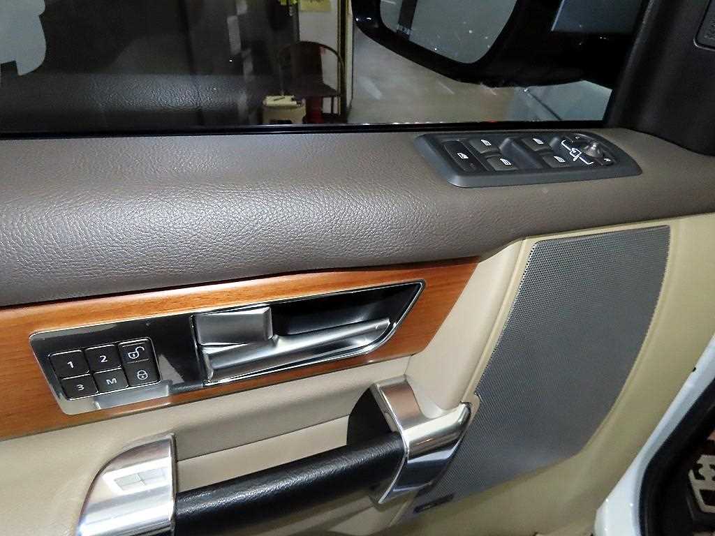 Land Rover Discovery 2015 Blanco - Importación desde Corea - HF Imports Iquique - Foto 13