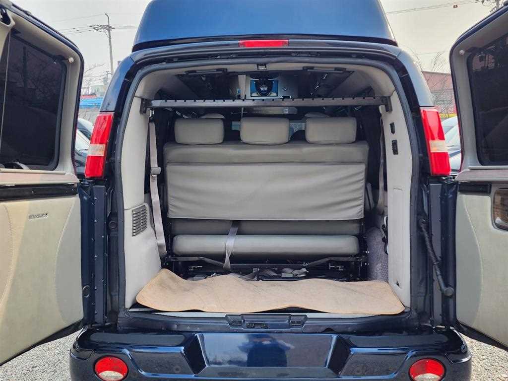 Chevrolet Express van - Vista 11