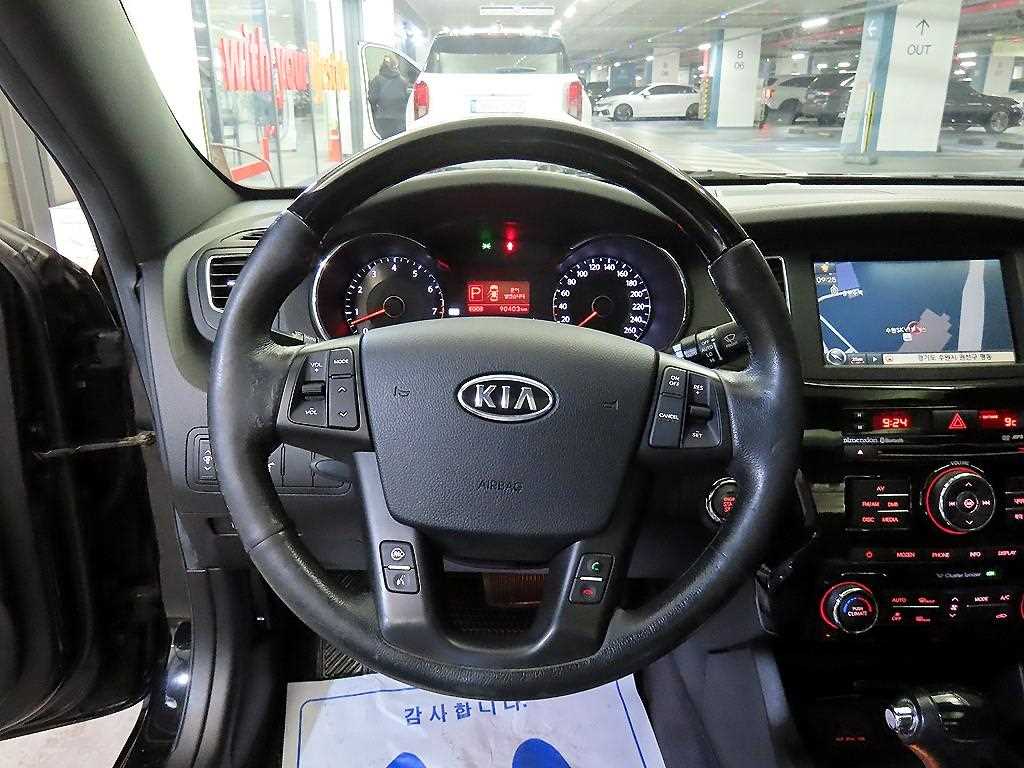 KIA K7 - Vista 8