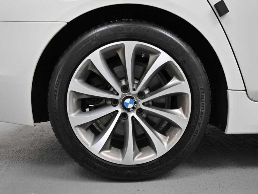 BMW 5 Series - Vista 5