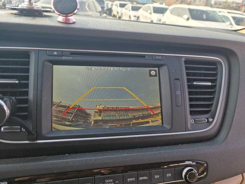 KIA Carnival - Vista 9