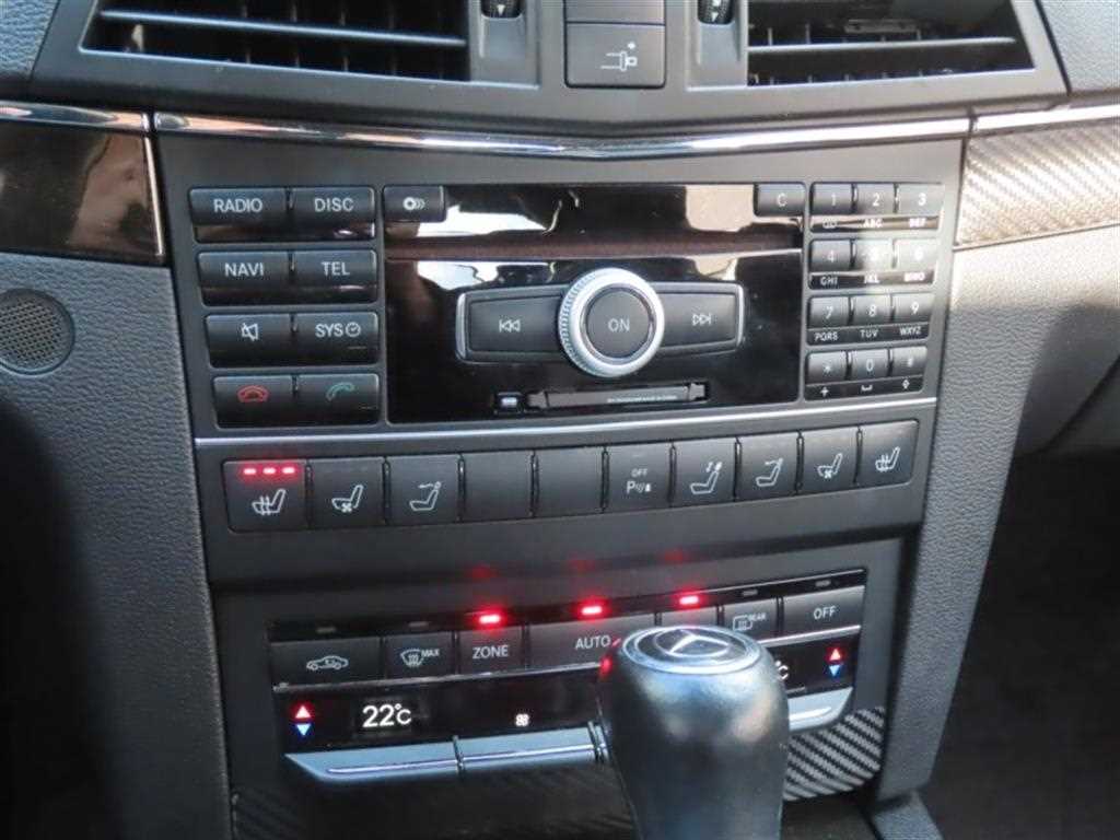 Mercedes Benz E class - Vista 7