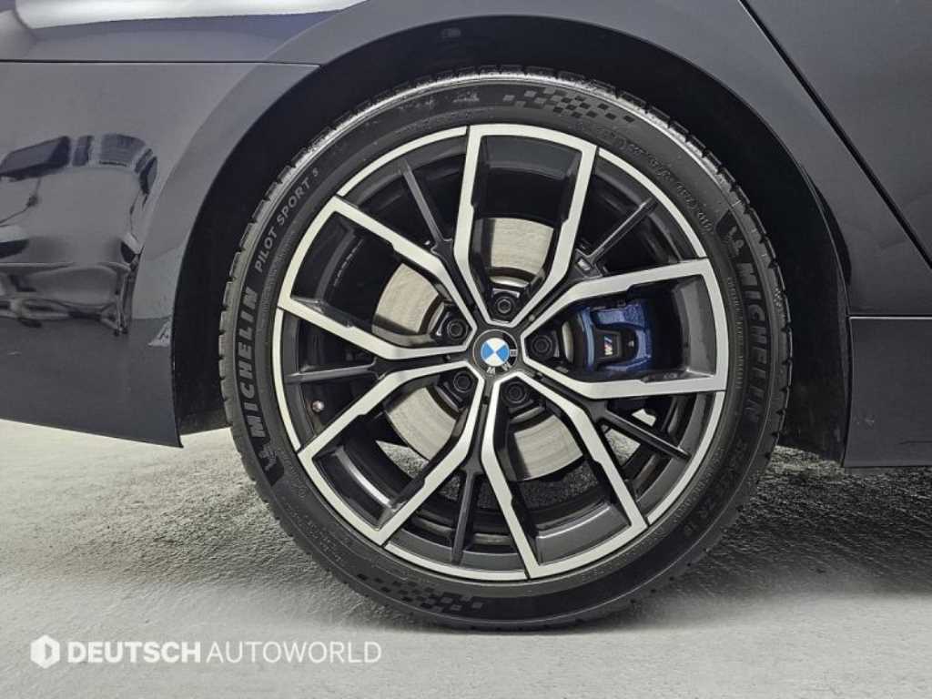 BMW 5 Series - Vista 5