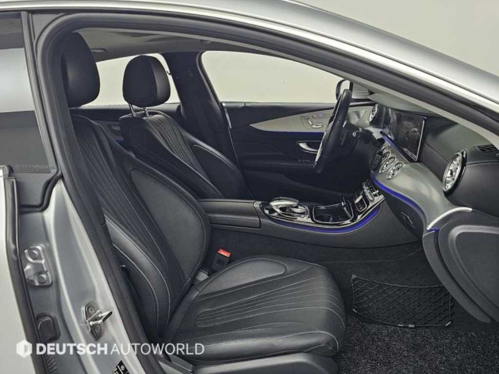 Mercedes Benz CLS Class - Vista 10