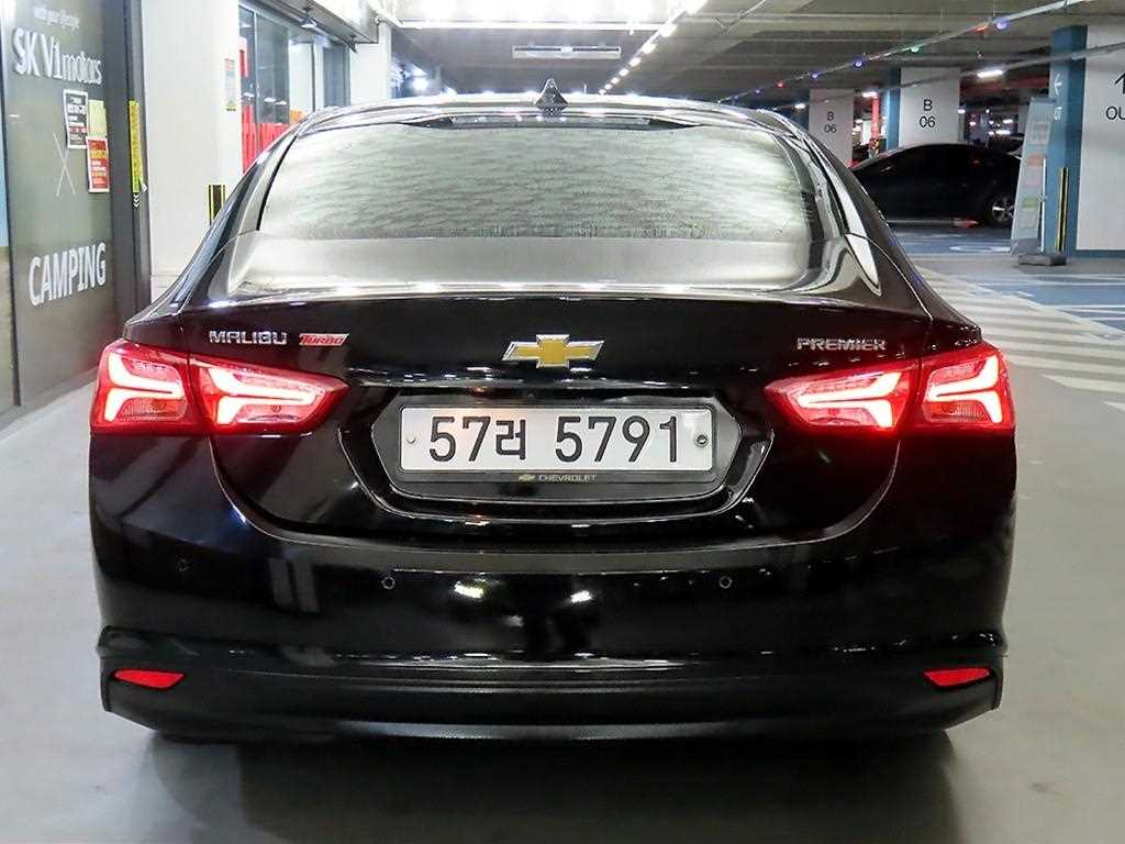 Chevrolet Malibu - Vista 5
