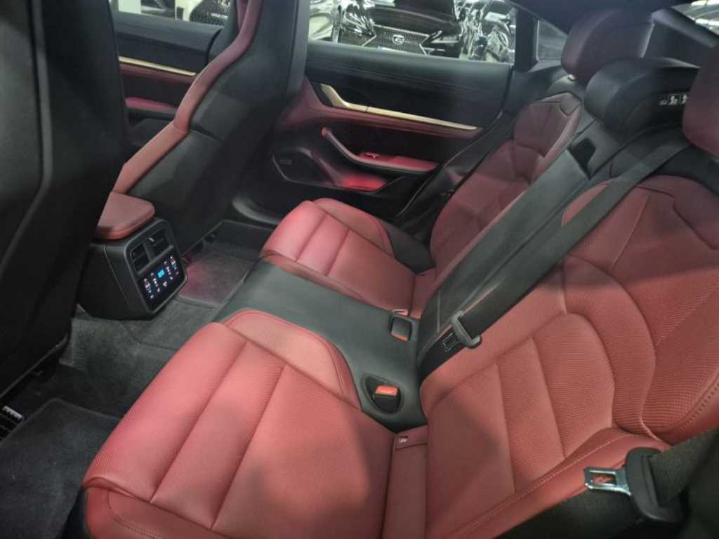 Porsche Taycan - Vista 6