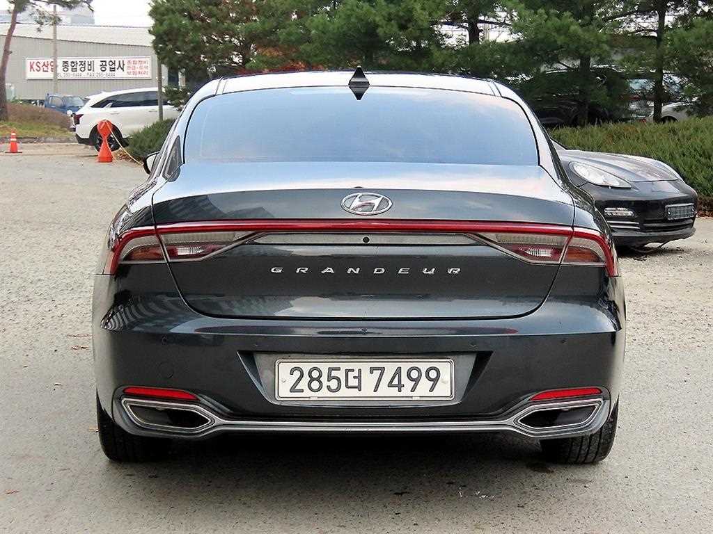 HYUNDAI Grandeur - Vista 3