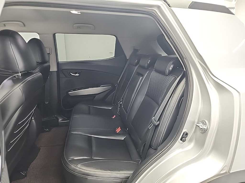 Ssangyong Tivoli - Vista 12