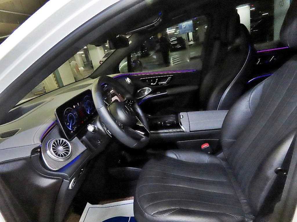 Mercedes Benz EQS - Vista 6