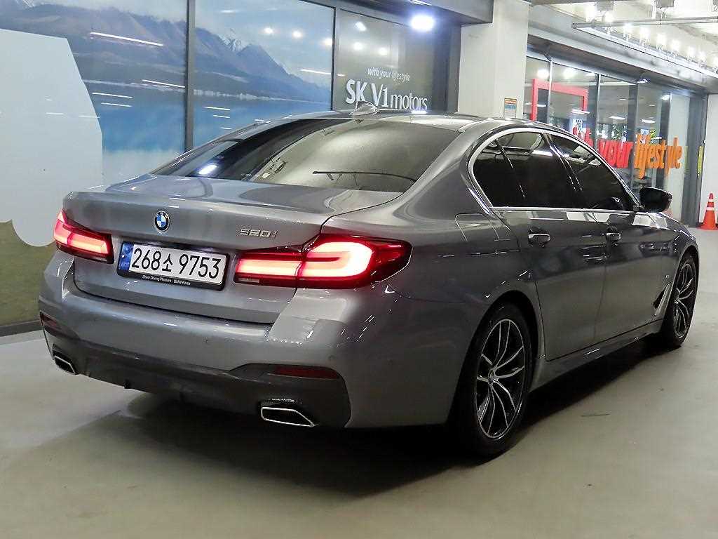 BMW 5 Series - Vista 4