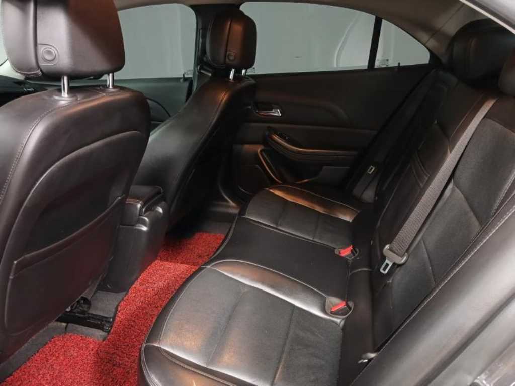 Chevrolet Malibu - Vista 7