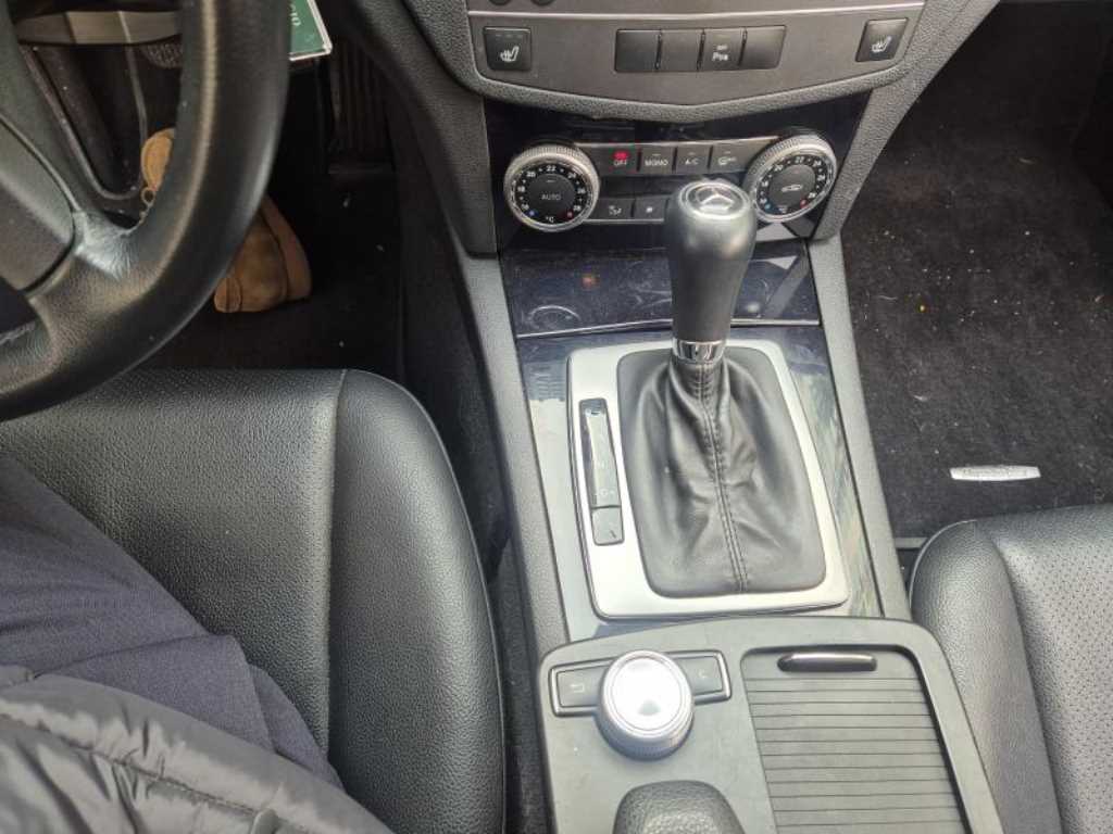 Mercedes Benz C Class 2011 Blanco - Importación desde Corea - HF Imports Iquique - Foto 13