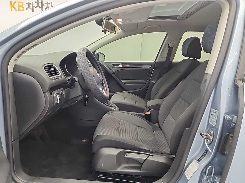 Volkswagen Golf - Vista 11