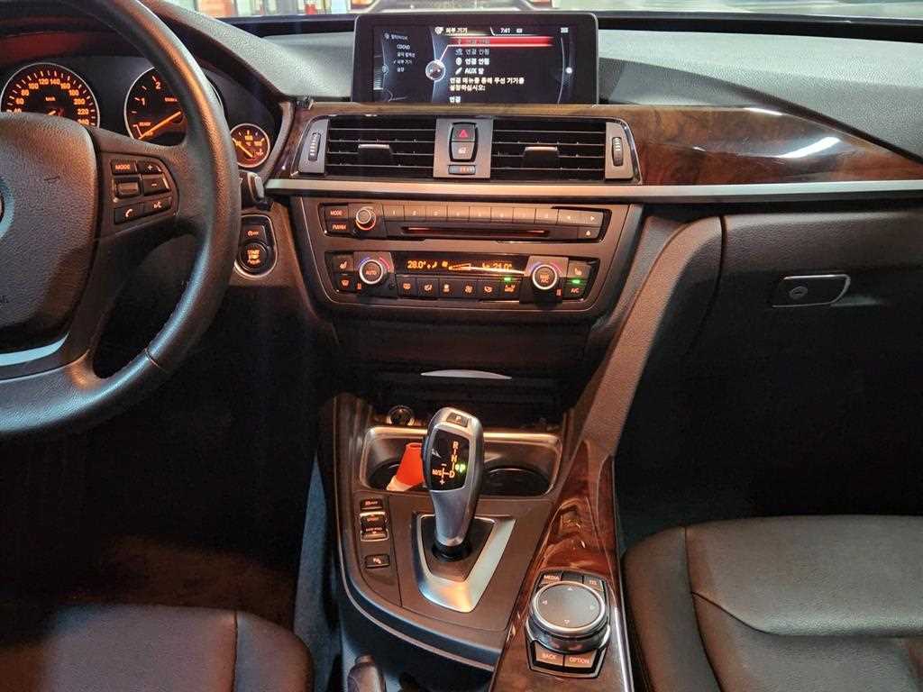 BMW Gran Turismo - Vista 12