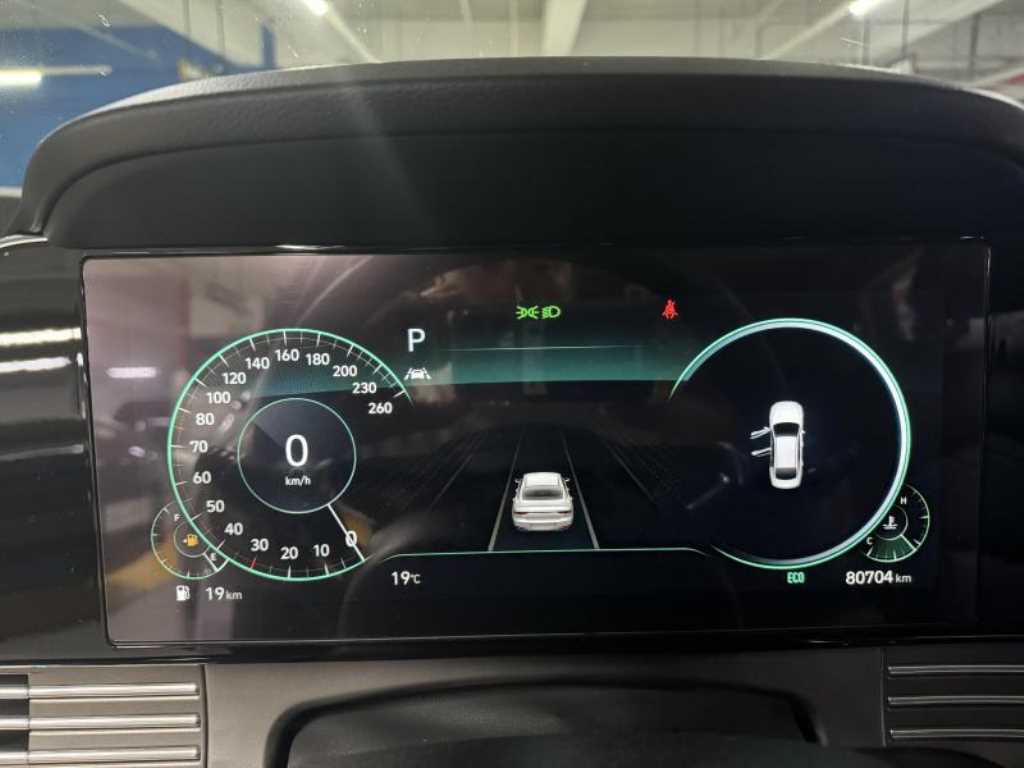 HYUNDAI Grandeur - Vista 11