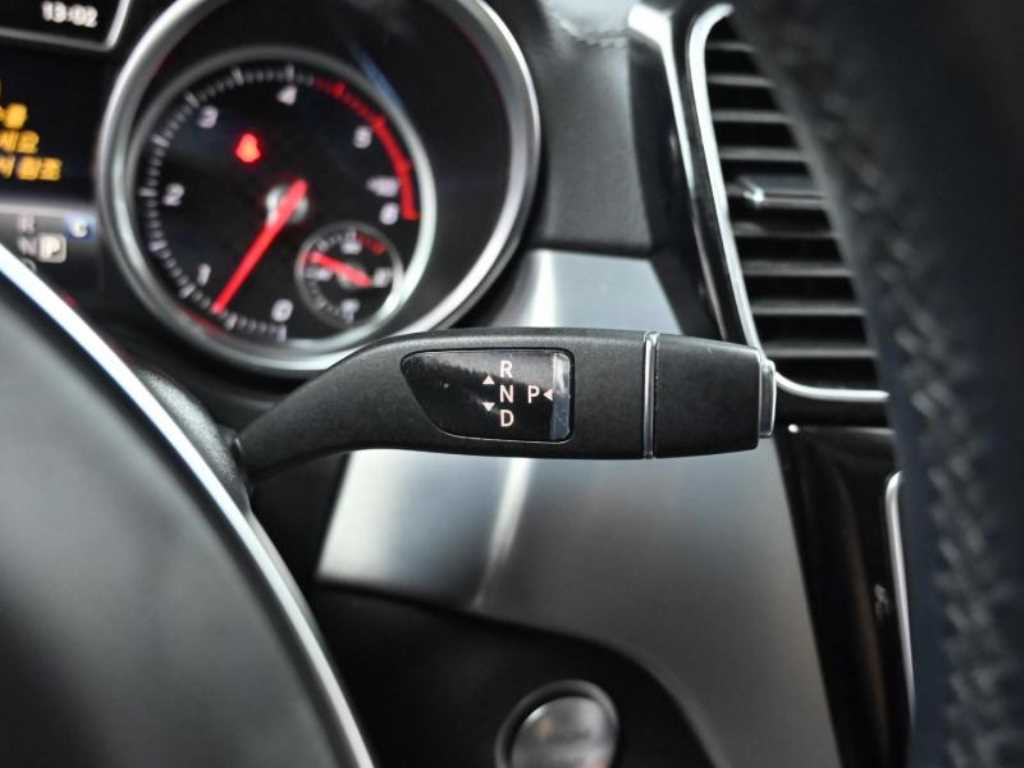 Mercedes Benz GLE Class - Vista 9