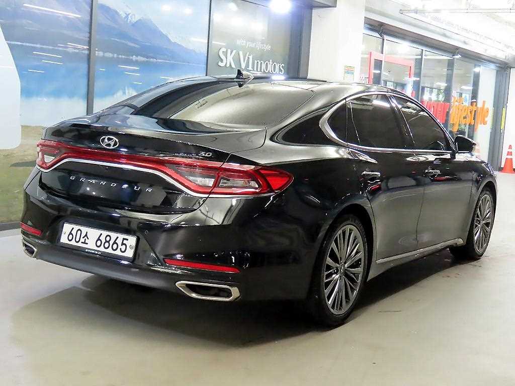 HYUNDAI Grandeur - Vista 4