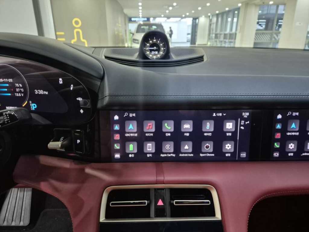 Porsche Taycan - Vista 9