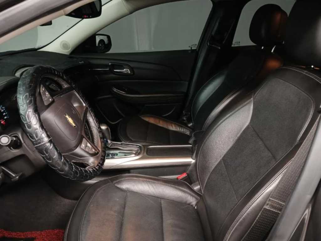 Chevrolet Malibu - Vista 8