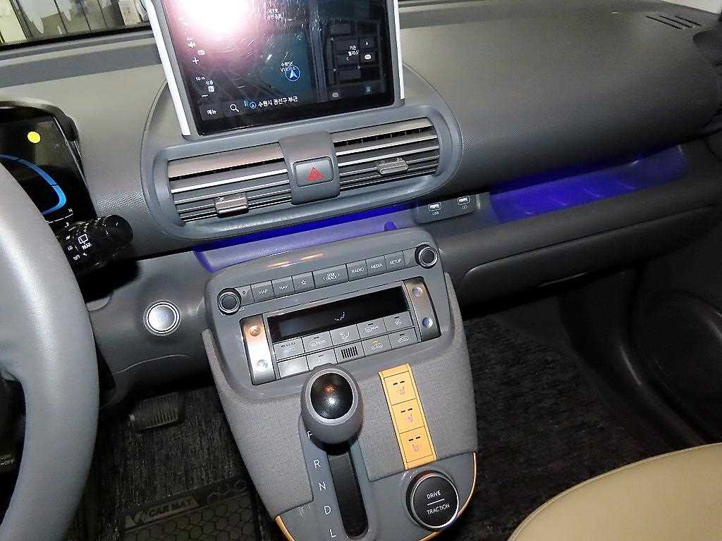 HYUNDAI Casper - Vista 11