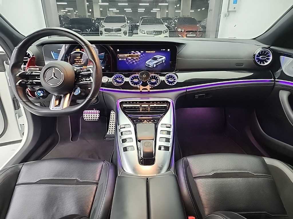 Mercedes Benz AMG GT - Vista 7