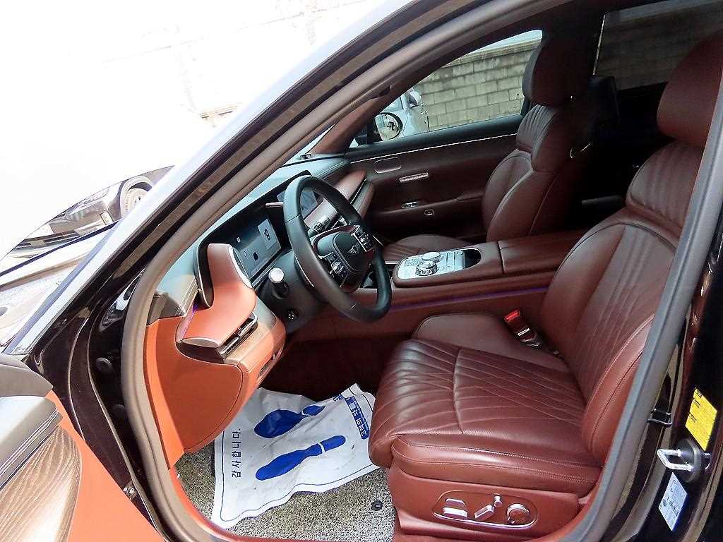 Genesis G90 - Vista 5