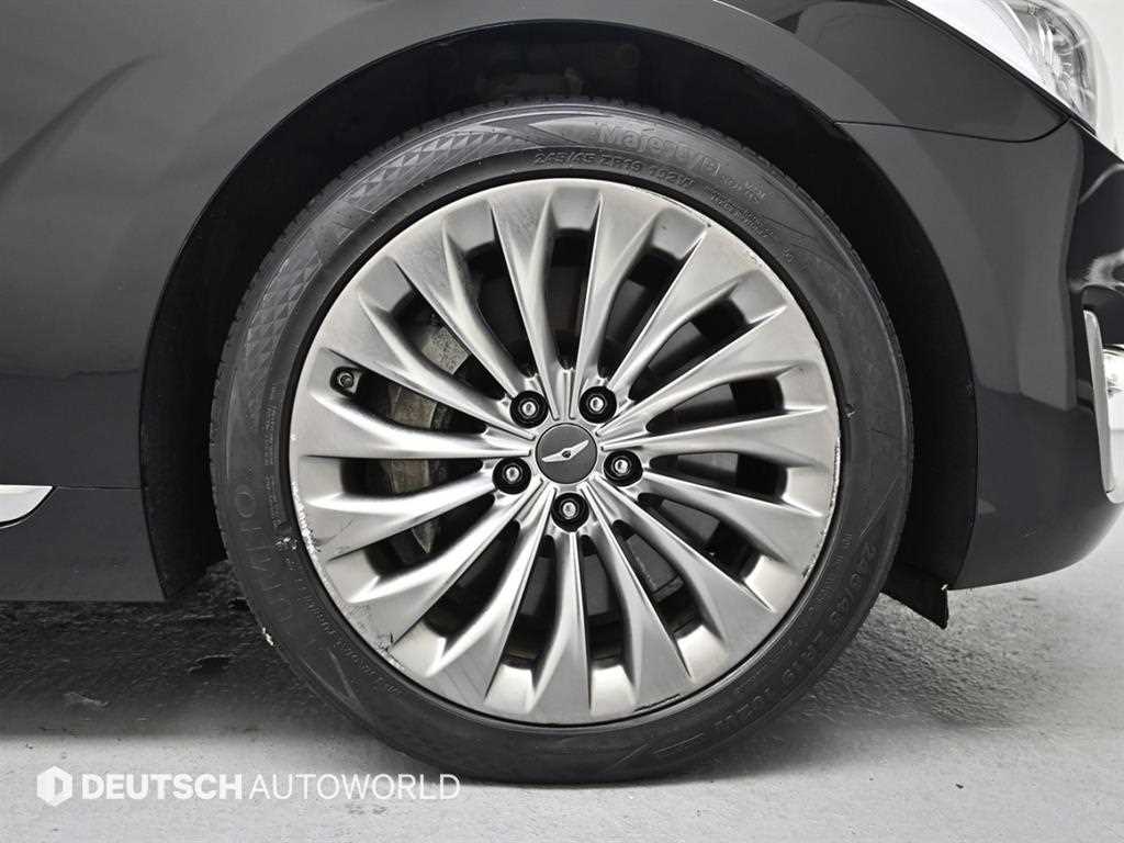 Genesis EQ900 - Vista 5