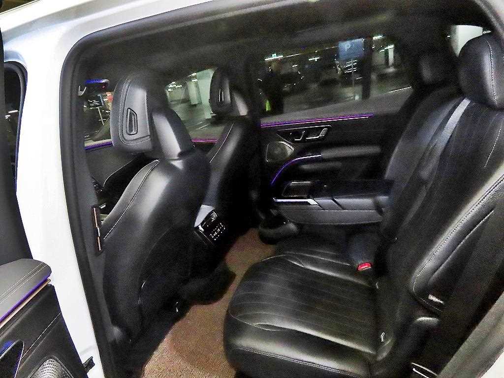 Mercedes Benz EQS - Vista 7