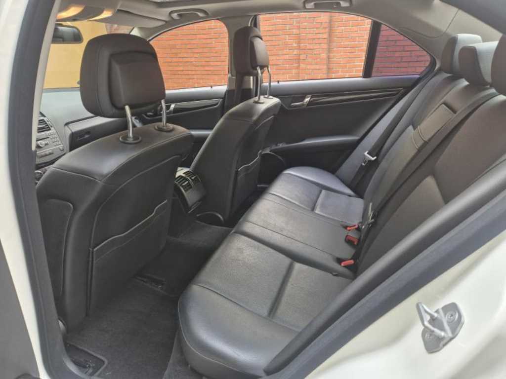 Mercedes Benz C Class - Vista 6