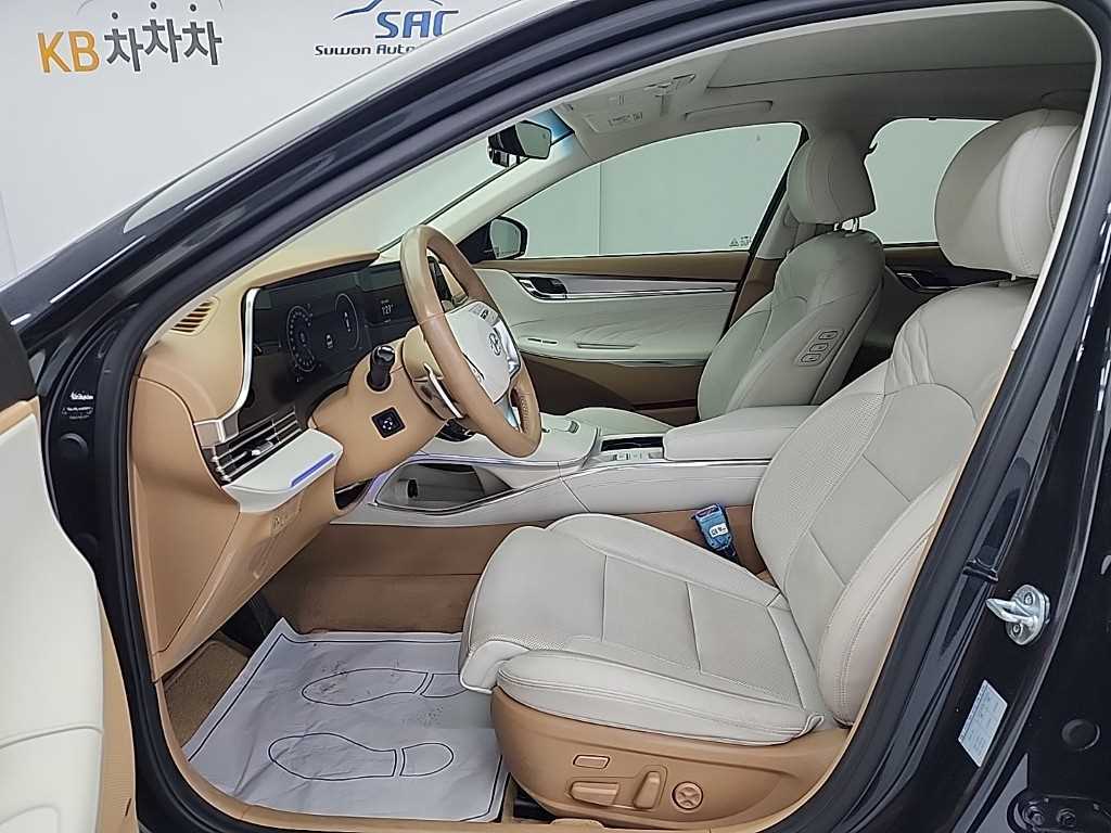 HYUNDAI Grandeur - Vista 11