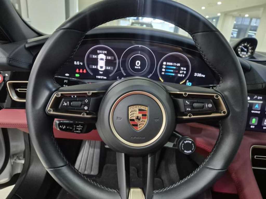 Porsche Taycan - Vista 11