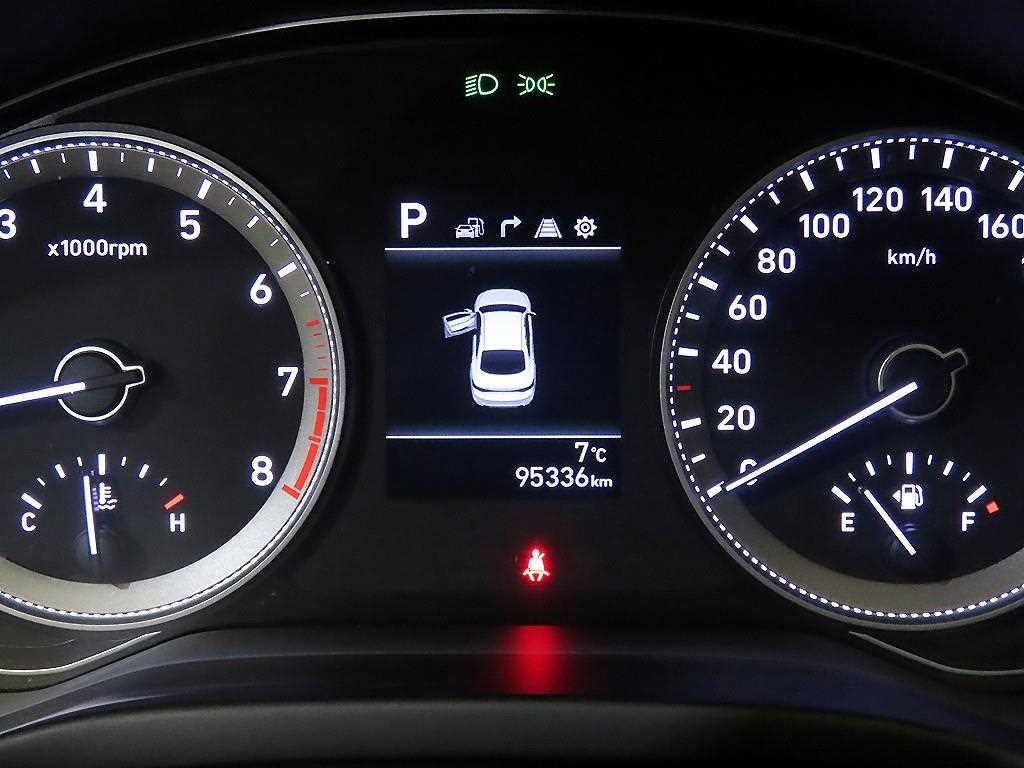 HYUNDAI Grandeur - Vista 9