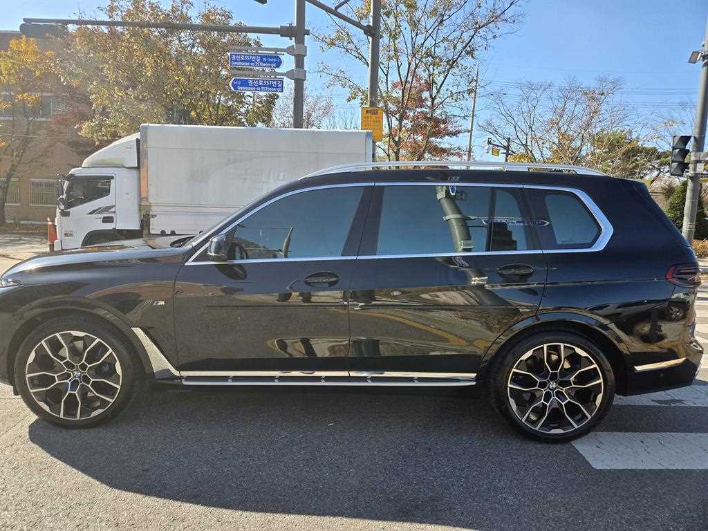 BMW X7 - Vista 4