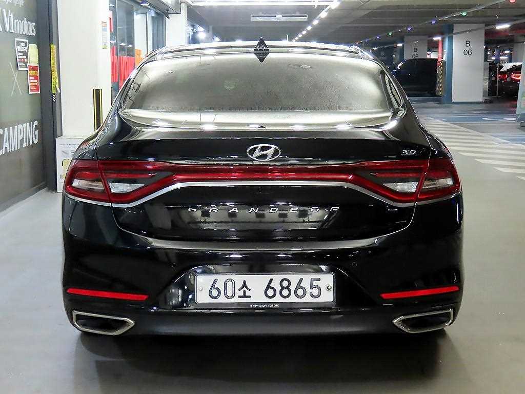 HYUNDAI Grandeur - Vista 5