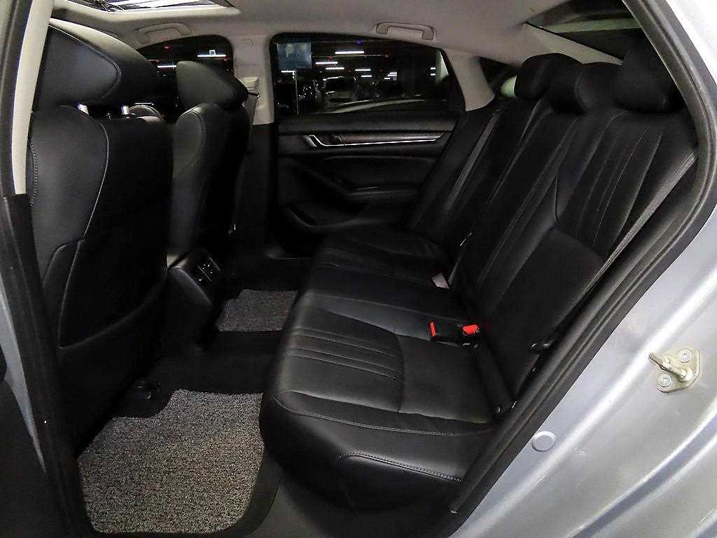 Honda Accord - Vista 7