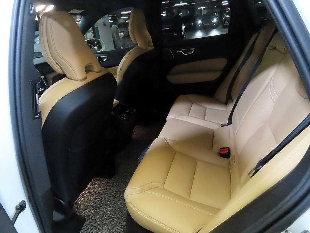 Volvo XC60 - Vista 7