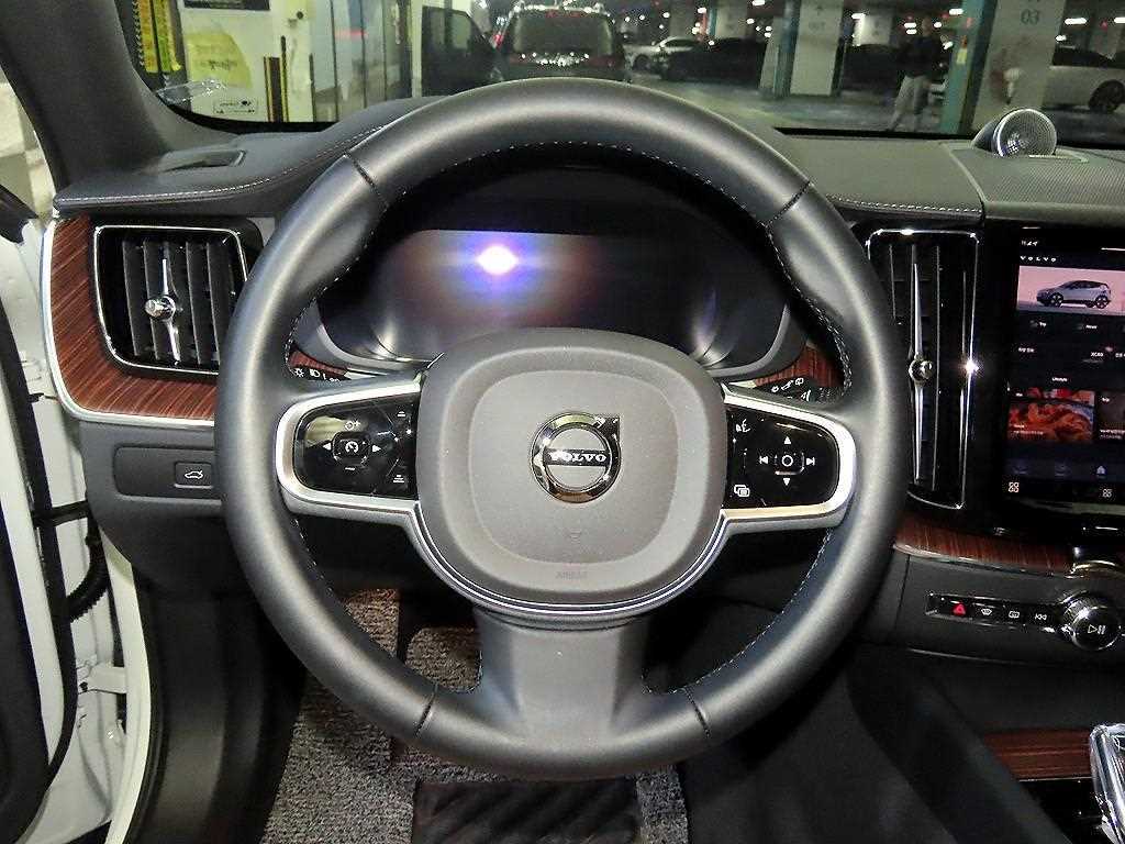 Volvo XC60 - Vista 8