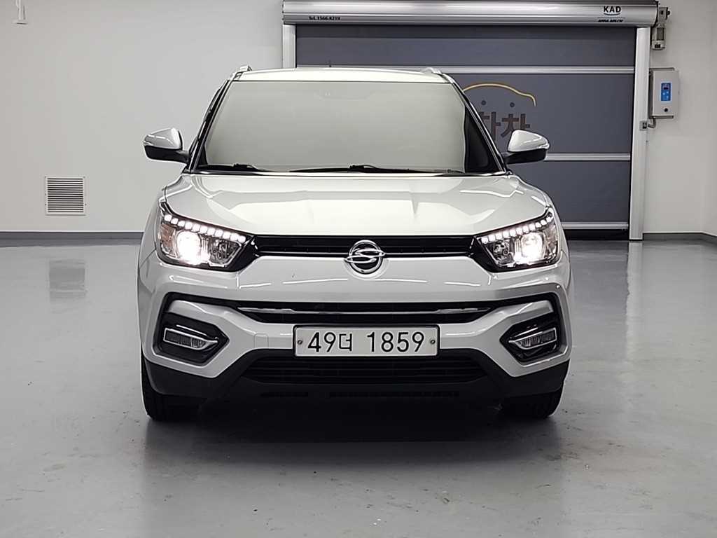 Ssangyong Tivoli - Vista 2