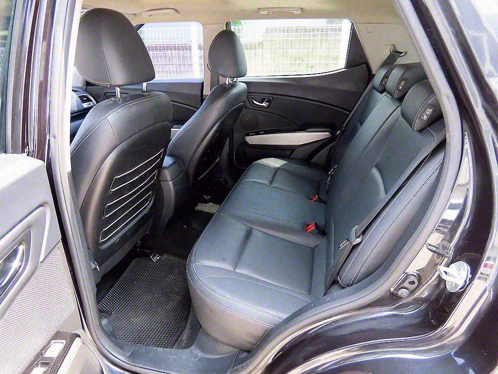 Ssangyong Tivoli - Vista 6